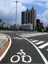 高雄市自行車道規劃完善。