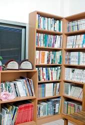 蕭蕭圖書室的書籍是書香的種子。