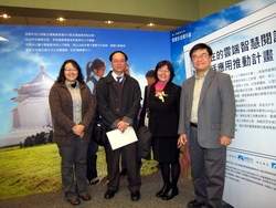 國中圖團隊引領全台電子閱讀發展。(圖/鄭秀圓)