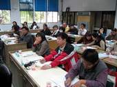 總館密集召開主管會議,採用標竿學習法提供分館各主任新的刺激。