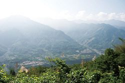 《Kanakanavu的守候》那瑪夏部落全景。