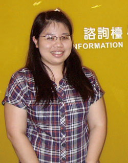 許鴻晢目前就讀臺師大圖書資訊學研究所，在吳美美教授的指導下，以碩士學位論文〈虛擬參考服務館員晤談風格之研究〉獲獎。