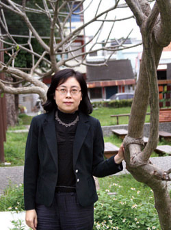 兒童故事館館長賴秋燕表示，希望透過故事推廣，陪伴孩童閱讀成長、帶動家庭與社區閱讀風氣。