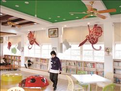 元長國小圖書室充滿可愛的動物,全校師生將它取名為「布克森林」(BOOK FOREST)。