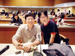 臺南市府城故事協會講座邀請荒野保護協會李偉文(左)擔任活動講師。(臺南市府城故事協會提供)