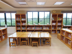 蘆竹市立圖書館山腳K書中心專門為小朋友規劃一處兒童室。（蘆竹市立圖書館提供）