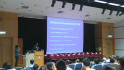 大會邀請IASL會長Dr. Dilijit Singh主講學校圖書館在M世代的教育角色。