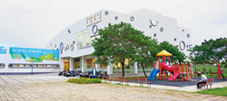 中崙分館成為社區民眾的休閒場域。