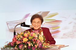 胡歐蘭教授認為，建立良好的工作倫理，是待人處世的根本之道。
