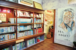 嘉義的「臺灣圖書室」勾起段慧琳兒時的圖書館記憶，一種當下就想把書啃完的嗔癡。（段慧琳提供）