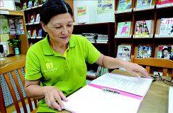 徐淑珍爭取有助於圖書館經營的必要設備絕不退縮。