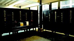 文瀾閣原《四庫全書》及古今圖書集成書櫃。