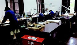 浙江圖書館古籍修復中心一隅。