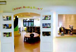 新北市立圖書館裕民分館善用新空間之規劃，打造出舒適溫馨的閱讀氛圍。（新北市立圖書館裕民分館提供）