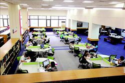 中正大學圖書館提供優質的閱讀環境。( 中正大學圖書館提供)