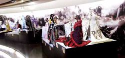 「三昧風華‧ 創世紀布袋戲偶特展」希望能呈現更多自創戲偶的差異性、獨特性、趣味性與故事性。(新北市青少年圖書館提供)
