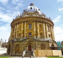 英國牛津大學博德利圖書館(The Bodleian) 位於英國牛津大學城內。( 葉翠玲提供）