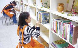 三灣鄉立圖書館協助社區成立圖書室。（三灣鄉立圖書館提供）