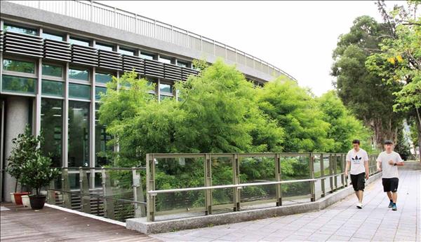 位於臺北福林公園的李科永紀念圖書館。