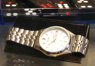 阿瘦皮鞋總裁羅水木曾因為沉迷賭博，將手錶典當換來120 元。