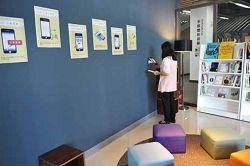 臺東大學圖書資訊館提供行動借書服務。（李誠韜提供）