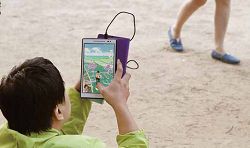 玩家化身手機遊戲《Pokémon Go》精靈寶可夢訓練師。