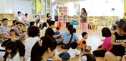 鹿港鎮立圖書館舉辦嬰幼兒閱讀起步走講座活動。（鹿港文化所提供）