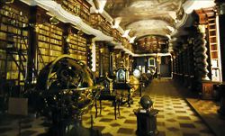 捷克國家圖書館的巴洛克大廳。