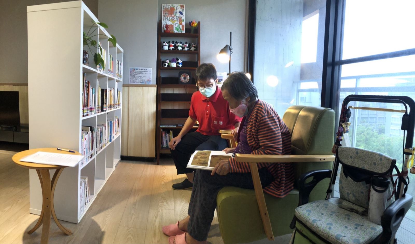 送書到樂齡